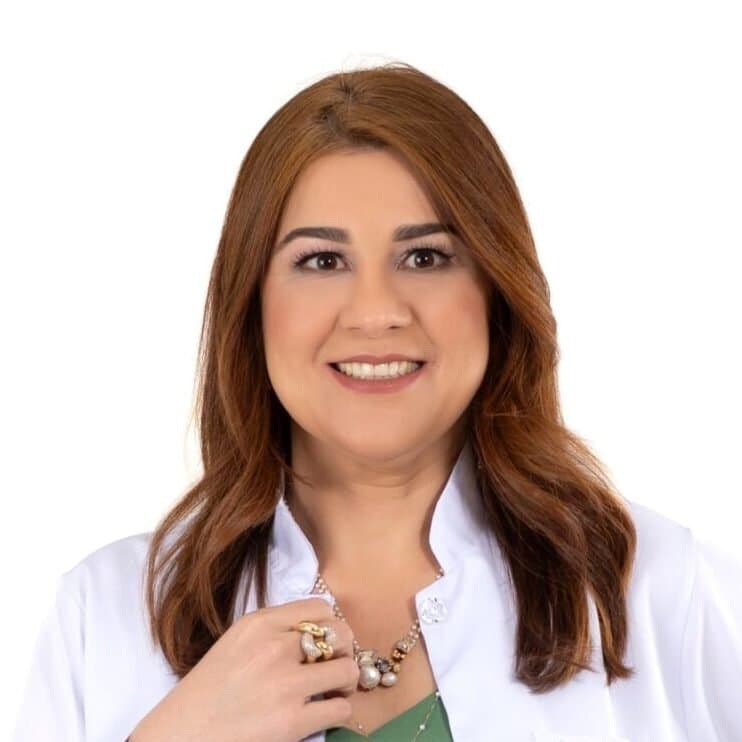 Foto de Dra. Hellen Almeida